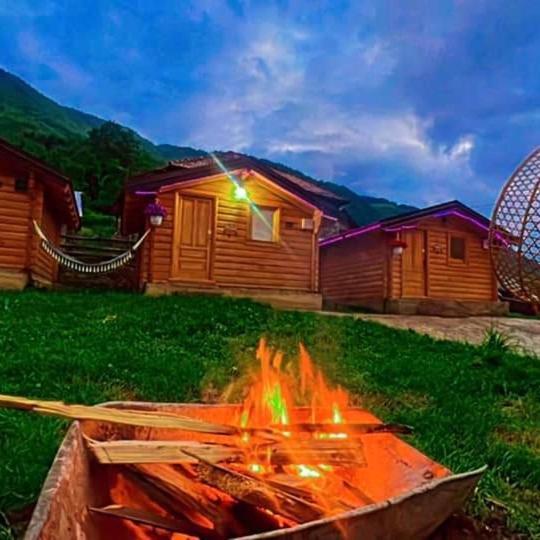 Dedushi Guesthouse &Wood Cabins-Camping Place Gusinje Exterior photo